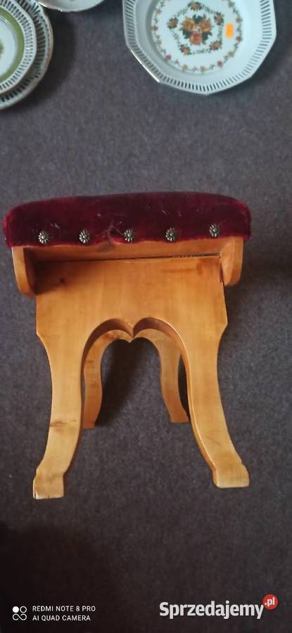 Podnóżek prostokątne siedzisko
Na nóżkach Drewno Gdańsk