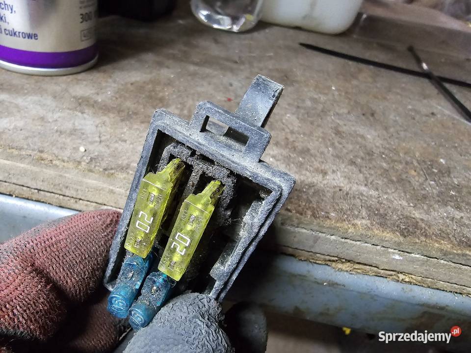 Suzuki DR 800 750 skrzynka bezpieczników fuse