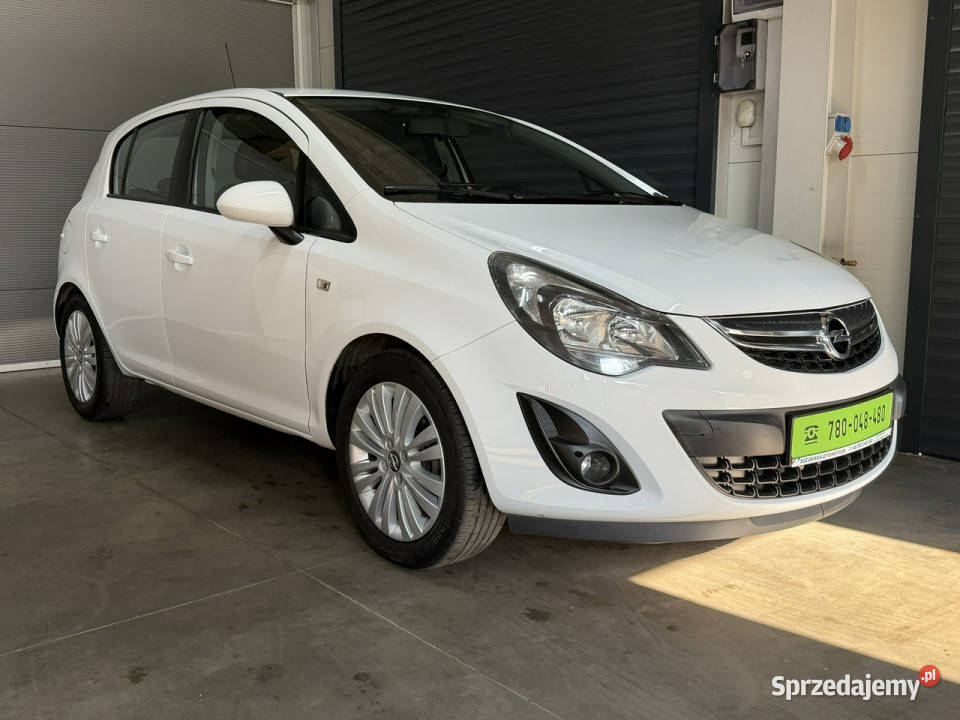 Opel Corsa 90tyśkm Stan perfekt Bezwypadkowa 1WŁ Chechło sprzedam