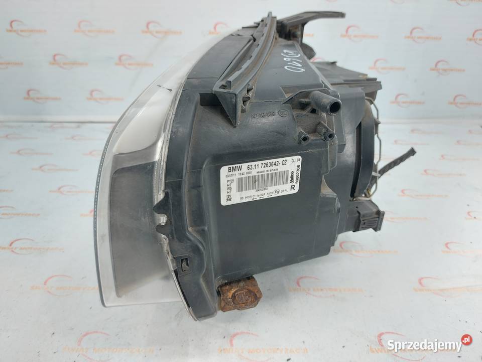 BMW E88 11r lampa prawa przód ANGLIK 7263642 osobowe Kielce