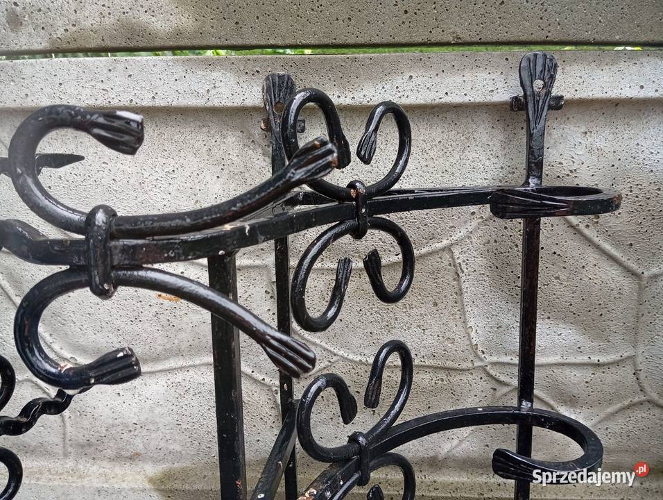 Kwietniki kute pod okno Donice ogrodowe