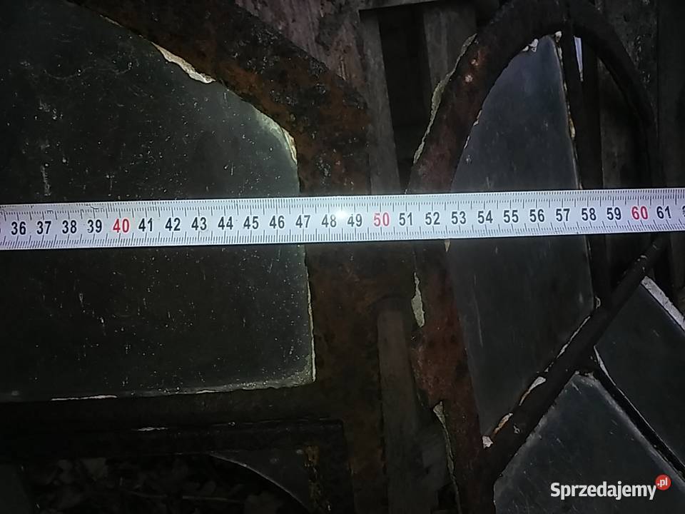 stare okno ze stodoły 2 sztuki Kołobrzeg