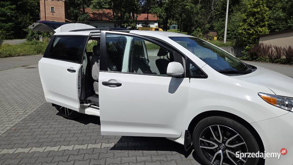 Toyota Sienna Super Stan Automat przyciemniane szyby Gdów