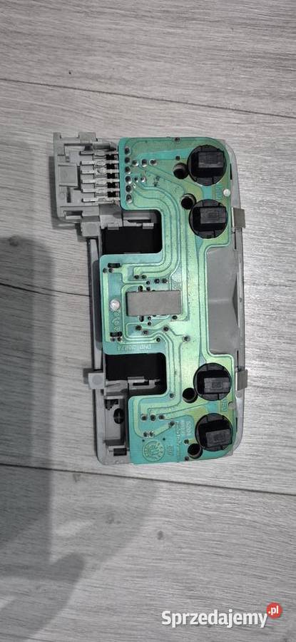 Lampka podsufitki Ambiente Golf 4 Bora Passat B5 osobowe Słupsk