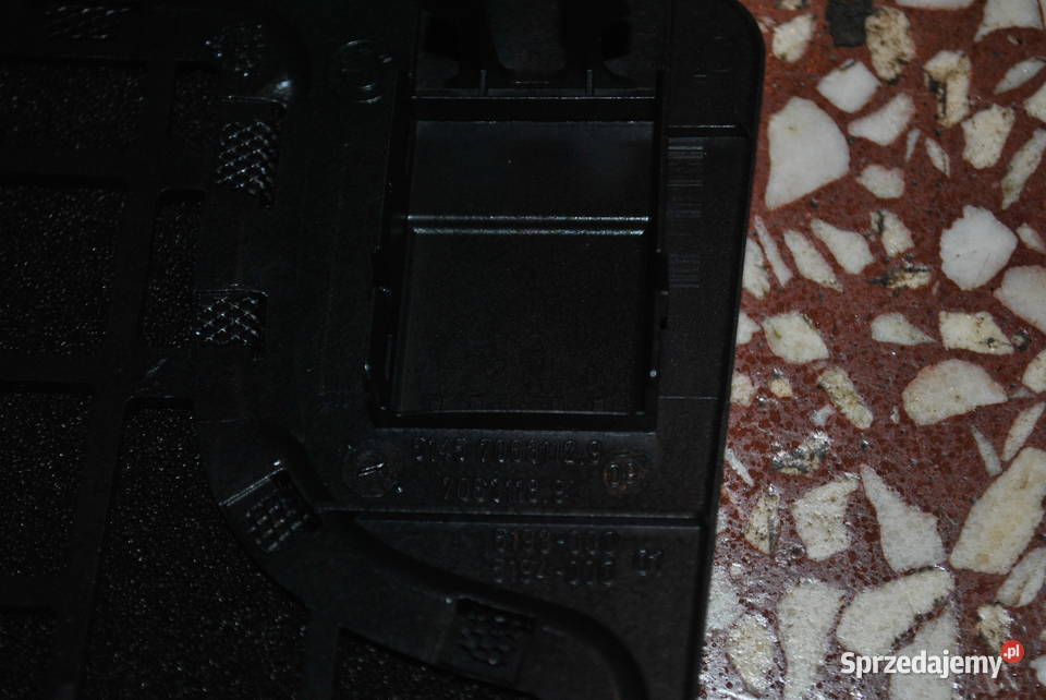 Kratka centralna deski rozdzielczej BMW E60 E61 Poręba sprzedam