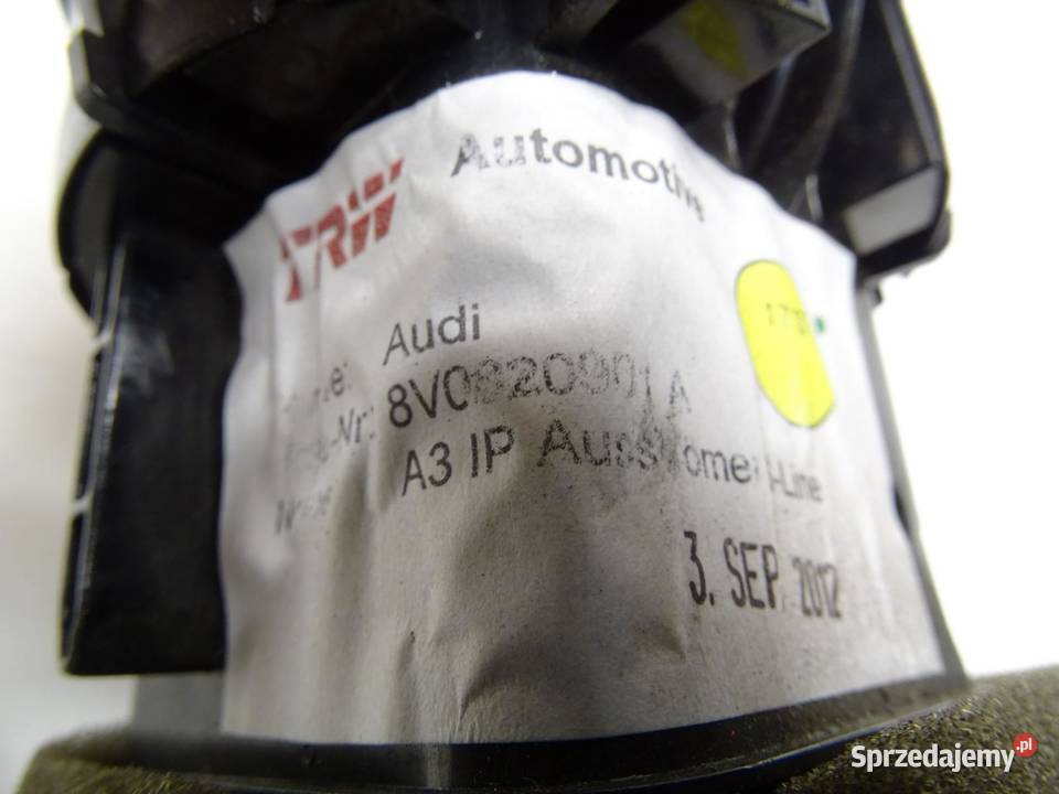 KRATKA NAWIEWU DESKI KONSOLI 8V0820901A AUDI A3