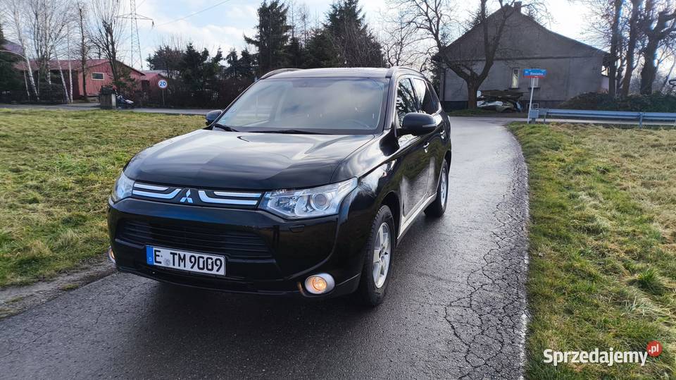 Mitsubishi Outlander 23 DID Intense 4WD 2013r Outlander podkarpackie
