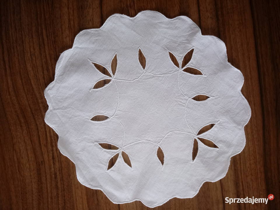 Serwetka z haftem richelieu Średnica 29 mazowieckie Pruszków