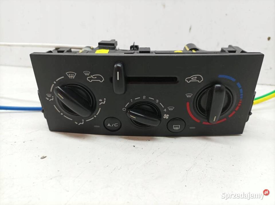 PANEL NAWIEWU N102079B Peugeot 207 I 20062012 Rok produkcji 2007