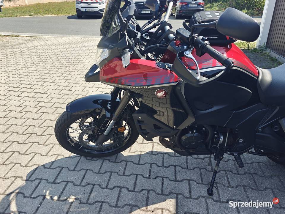 Honda VFR 1200 Crosstourer XD ABS RATY Salon Rok produkcji 2018 Honda Libiąż