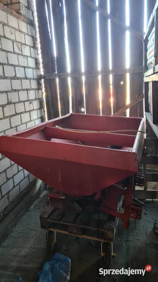 Rozsiewacz nawozu lely 700l nie kuhn amazone łódzkie Woźniki