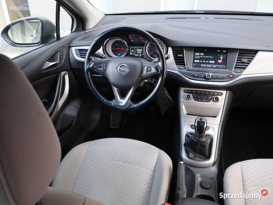 Opel Astra 14 T przyciemniane szyby