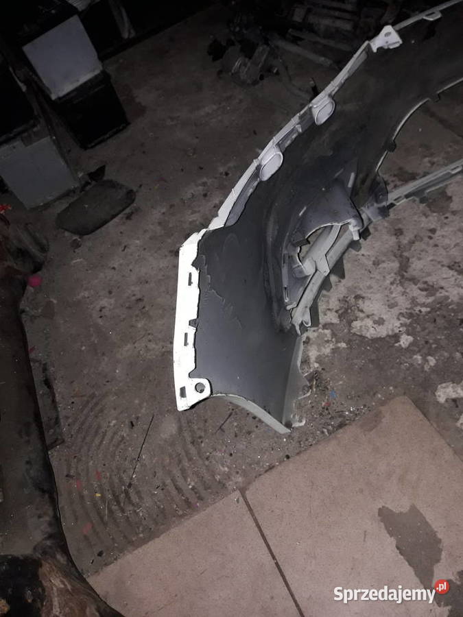 Renault Clio 4 zderzak przód Lubin