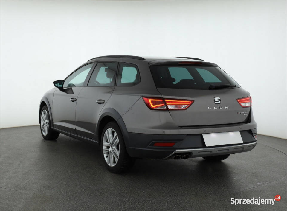 Seat Leon 20 TDI światła przeciwmgielne Piaseczno