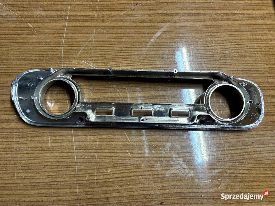 Ramka zegarów i drzwiczki schowka Ford Mustang Wyposażenie wnętrza Stare Skoszewy