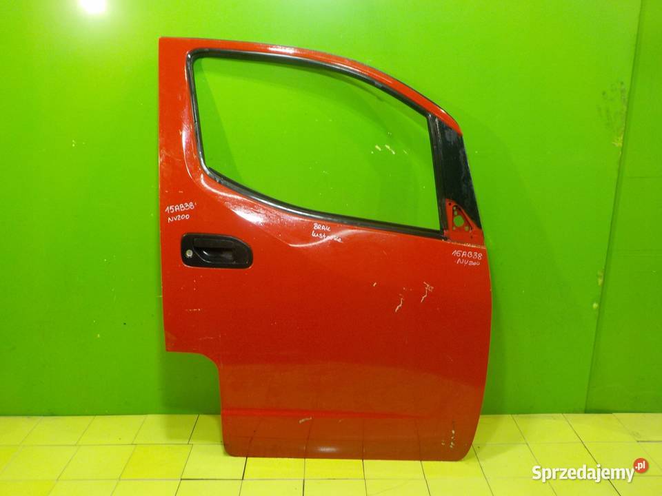 NISSAN NV200 10r VAN drzwi prawe przod Suków