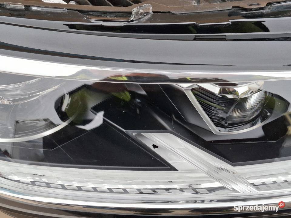 VW T61 T6 LIFT REFLEKTOR PRAWY FULL LED LAMPA osobowe Bieleń sprzedam