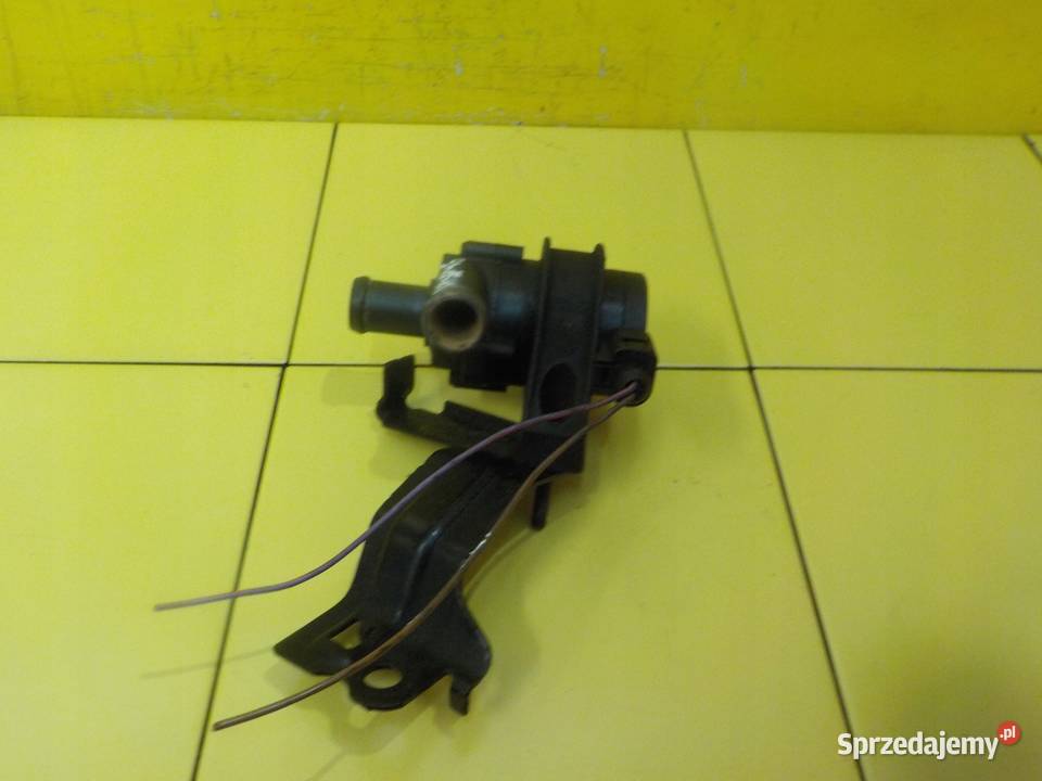 A3 8P SUPERB GOLF 18 TFSI 10r 160 CDA pompa wody sprzedam