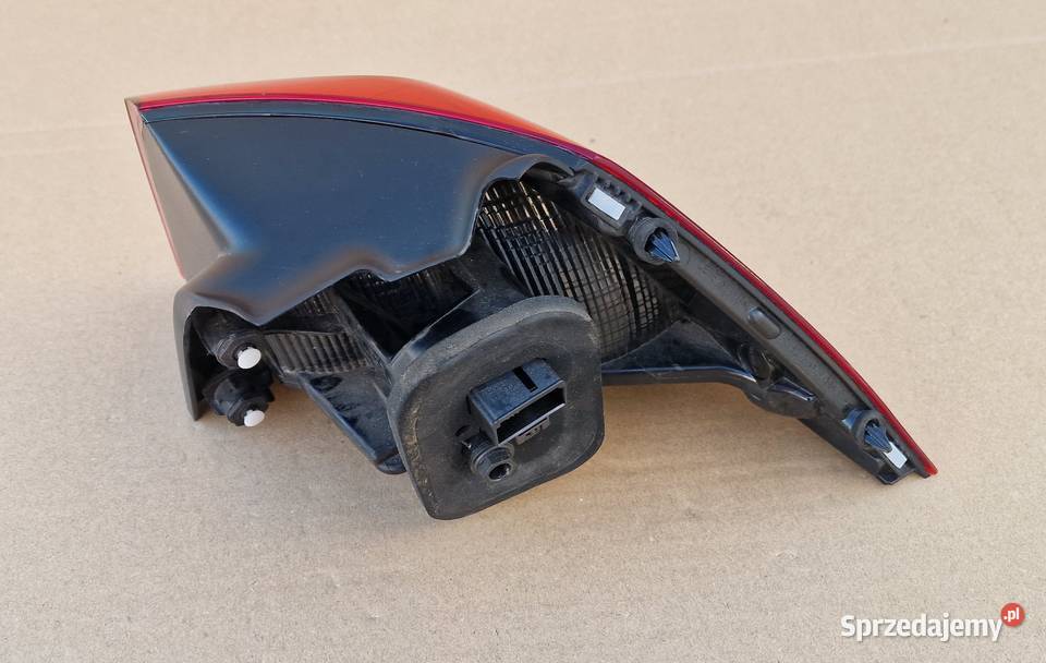 VW GOLF 7 VII HB LAMPA TYŁ LEWA 5G0945095Q Bieleń