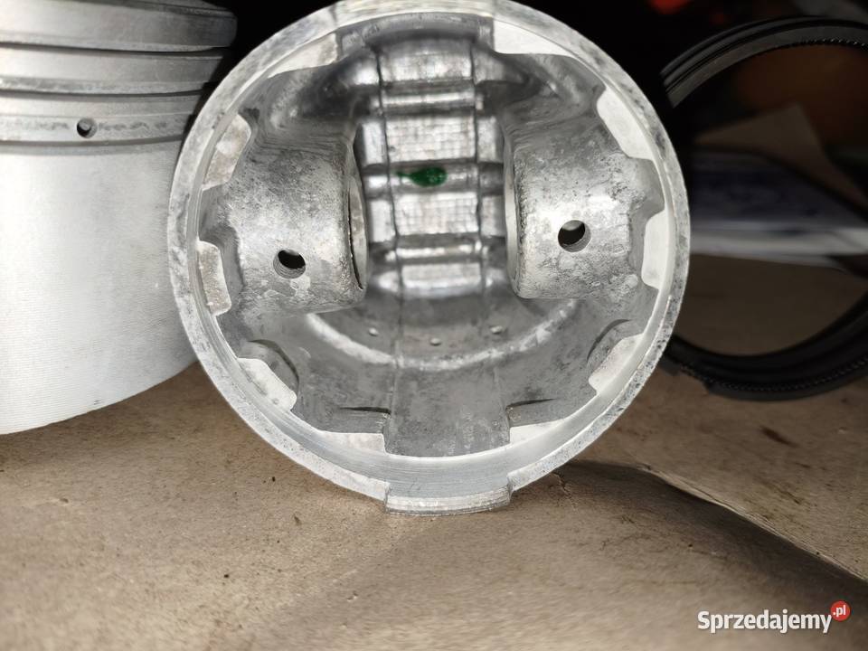 Nowe Tłoki 790 TRT z pierścieniami Prima do Leszno sprzedam