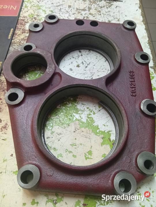 Pokrywa tylna skrzyni biegów C385 sprzedam