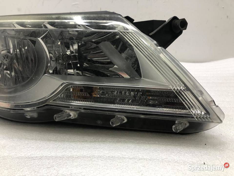 LAMPA PRAWY PRZÓD 5N2941032H VW TIGUAN 5N ANG osobowe