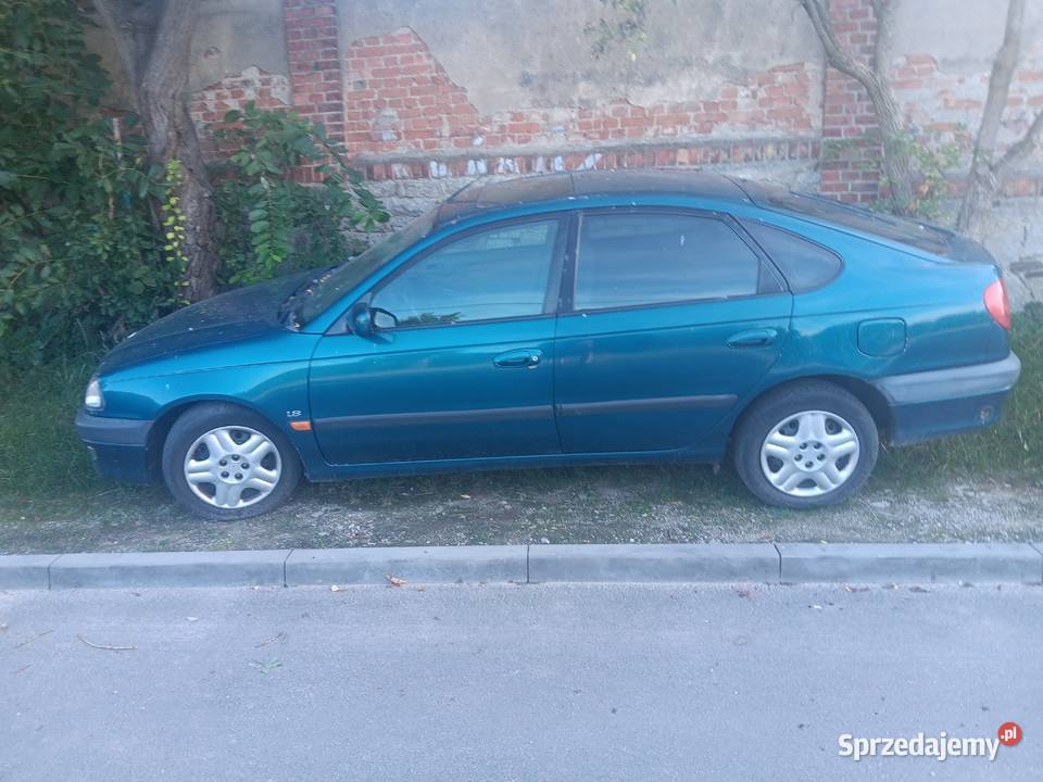 Sprzedam Toyota Avensis T22 manualna Strzegom