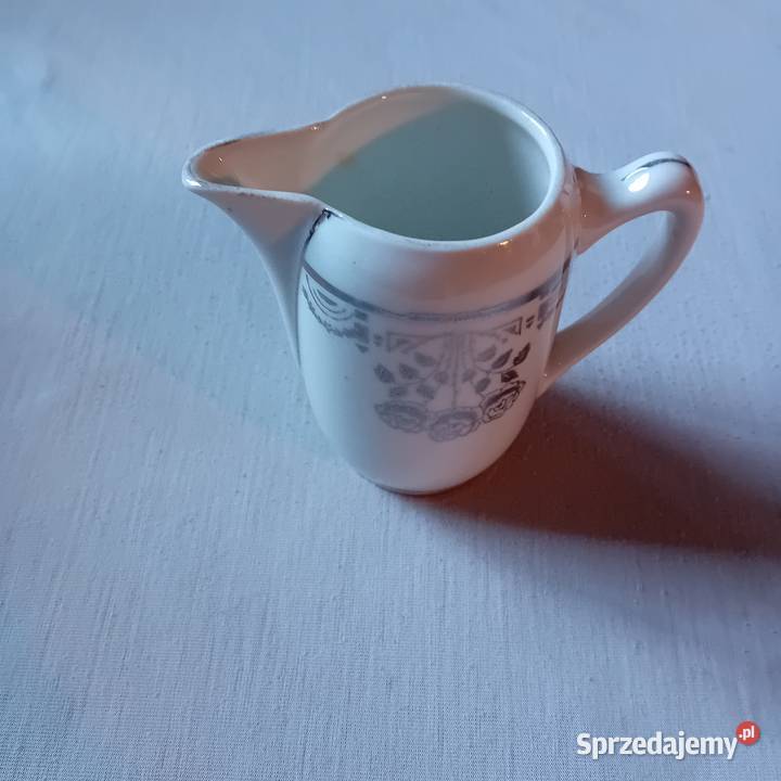 Porcelanowy secesyjny dzbanek z serwisu lalek sprzedam