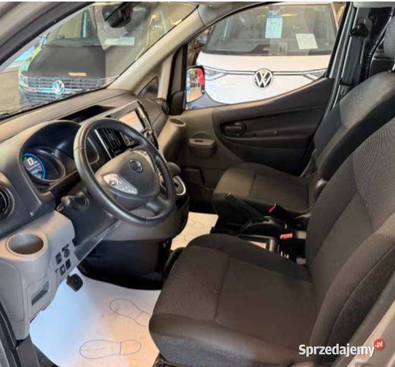 NISSAN eNV200 Celiny