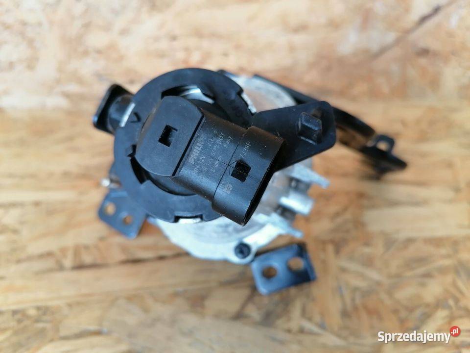 HYUNDAI I30 III 1721 HALOGEN PRAWY 92201G4 osobowe Pleszew sprzedam