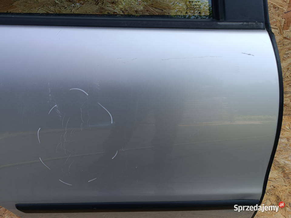 SEAT TOLEDO 2 II DRZWI TYL PRAWY KOD LAK LS7N Drzwi Słowikowo