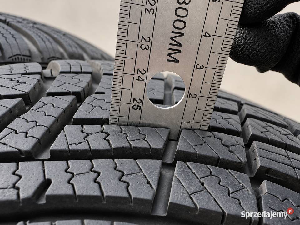Hankook Winter 22550 R17