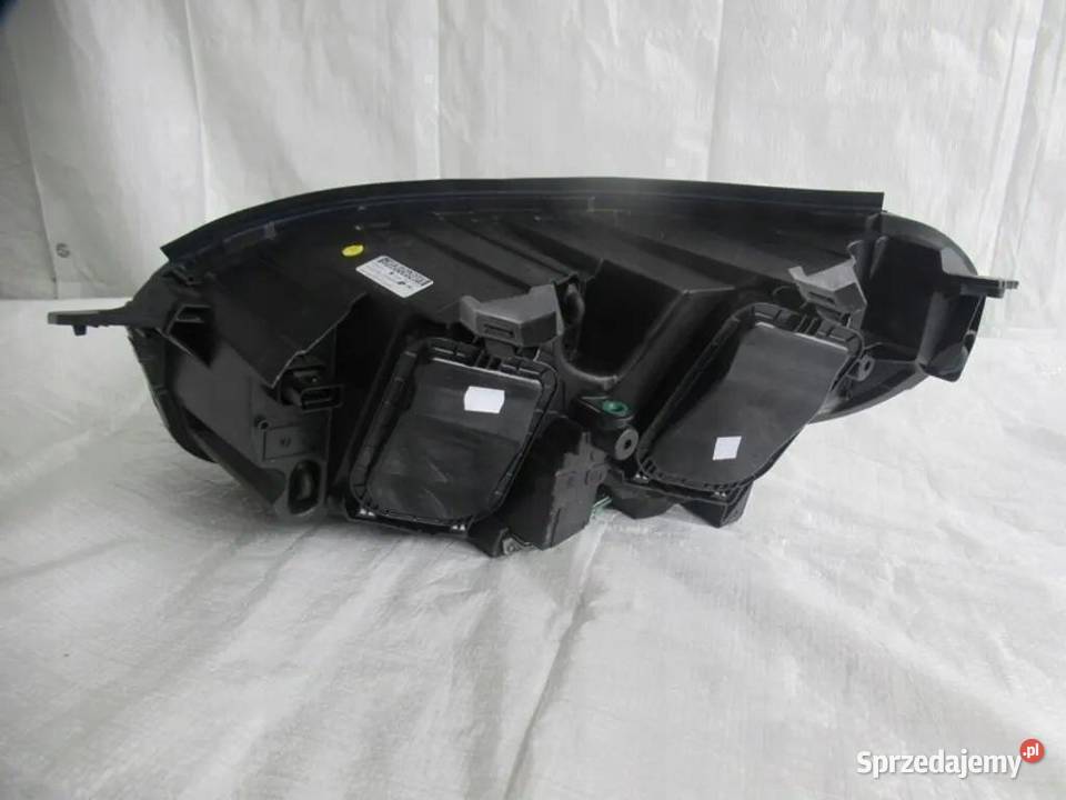 OPEL ZAFIRA D LIFE Lampa XENON PRAWA 9832836480