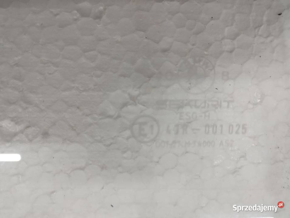 BMW e30 sedan brązowe szyby śląskie Częstochowa