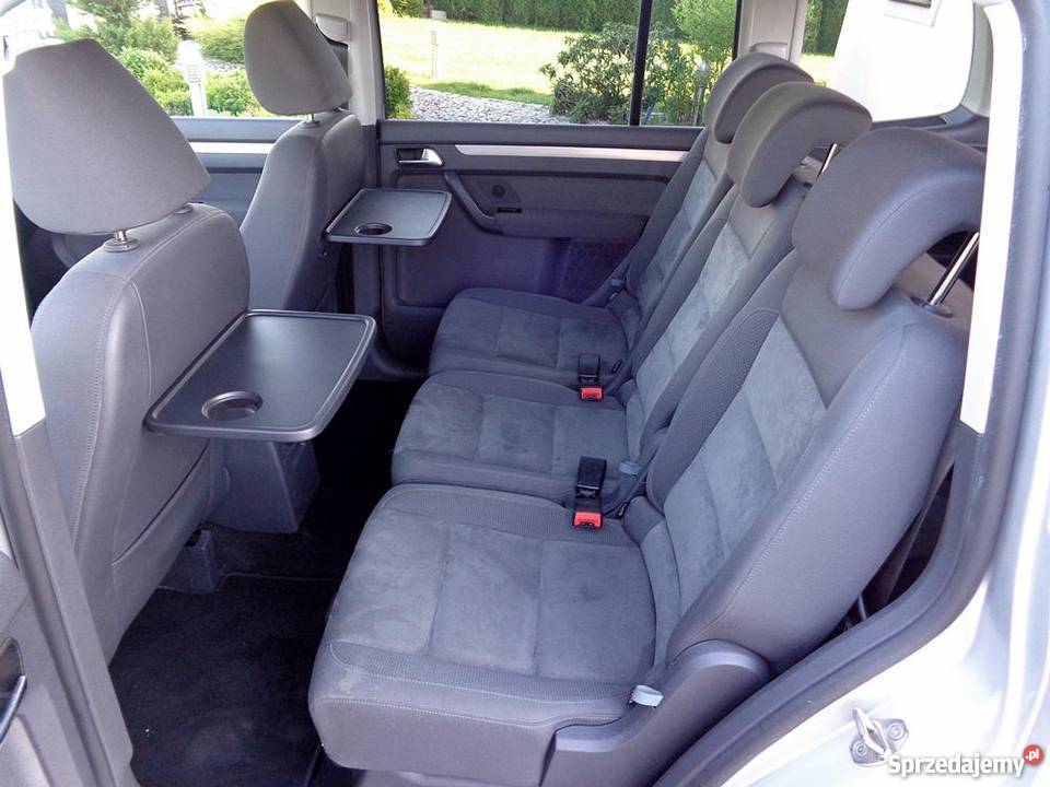 Do sprzedania Volkswagen Touran srebrny serwisowany w ASO Sulechów