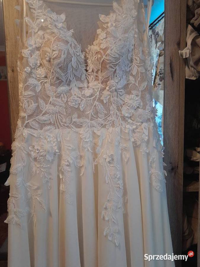 Suknia ślubna kobita