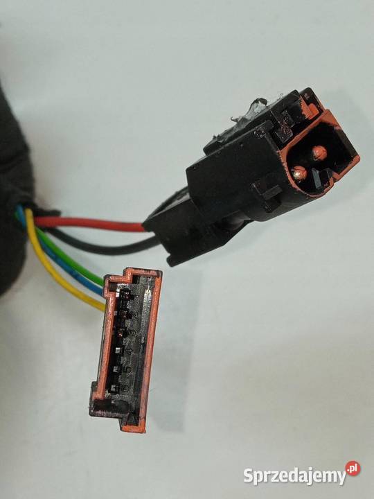 SIŁOWNIK KLAPY LEWY TYŁ ELEKTRYCZNY 7332697 Bmw
