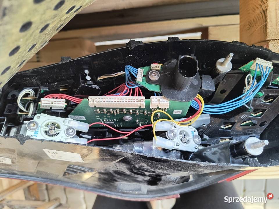 Lampa tył 9872 lift Porsche Boxster Cayman osobowe Bieliny sprzedam