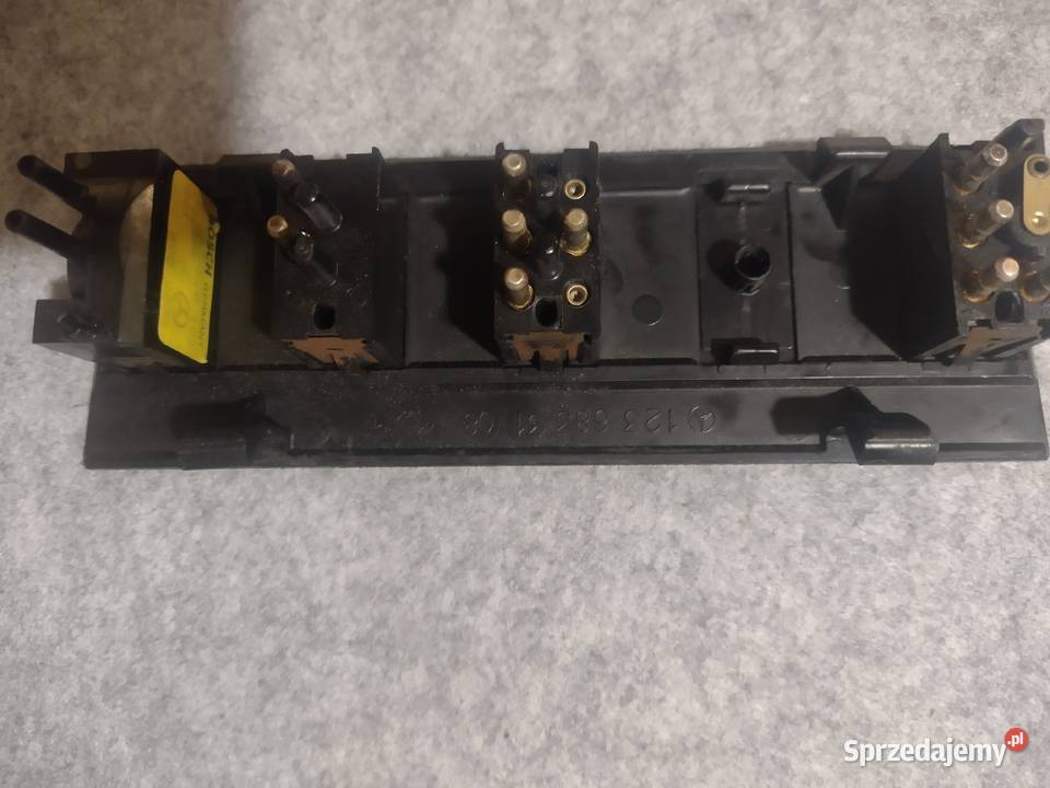 Mercedes W123 Panel tunel środkowy OE1236833108 Wyposażenie wnętrza Łagiewniki