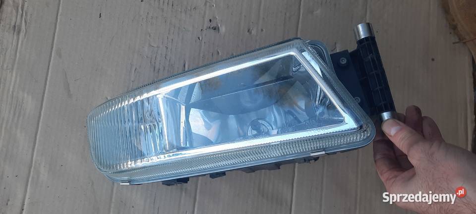 Halogen Przeciwmgielny MAN TGX 8125101 6798 świętokrzyskie Staszów