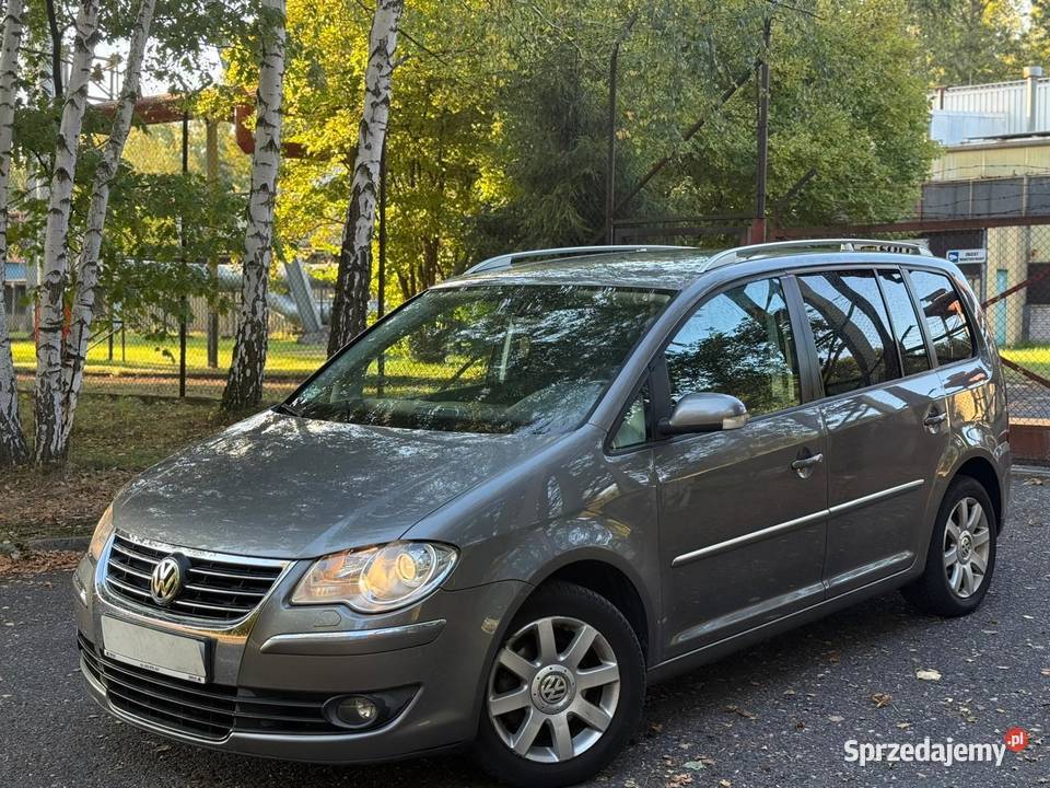 Volkswagen Touran14T7OsóbLiftAluZadbanyZamiana VAT marża Częstochowa