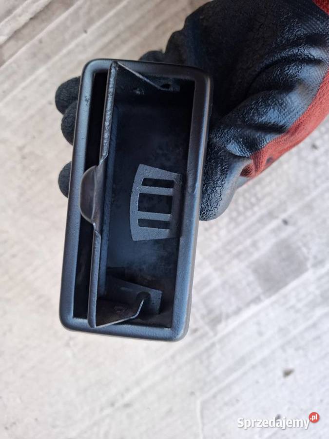 Popielniczka Fiat 126p Maluch ST stary typ osobowe Strzelce Opolskie