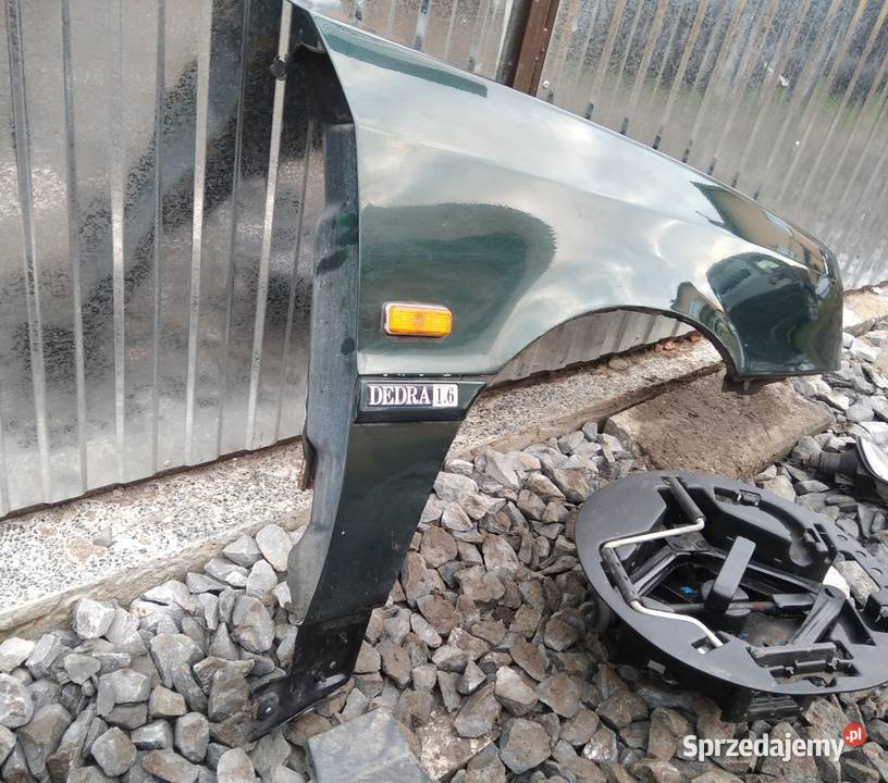 Lancia Dedra błotnik prawy stan oryginalny bez osobowe