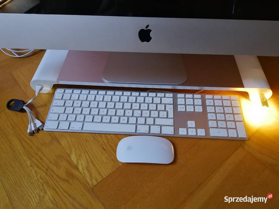 Podstawka półka organizer gniazda usb Elektronika