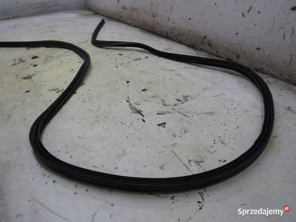 USZCZELKA DRZWI PRAWY PRZÓD QASHQAI J11 osobowe