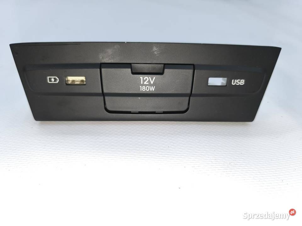 GNIAZDO PANEL USB HYUNDAI BAYON 96125Q0020