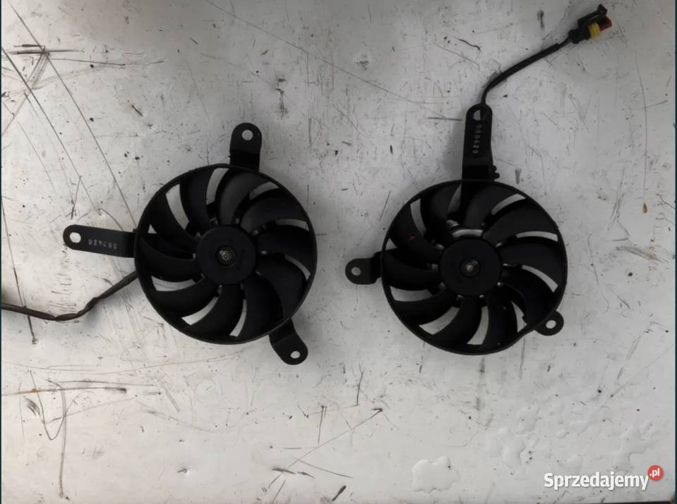 wentylator prawy lewy komplet Ducati SuperSport Ostrzeszów sprzedam