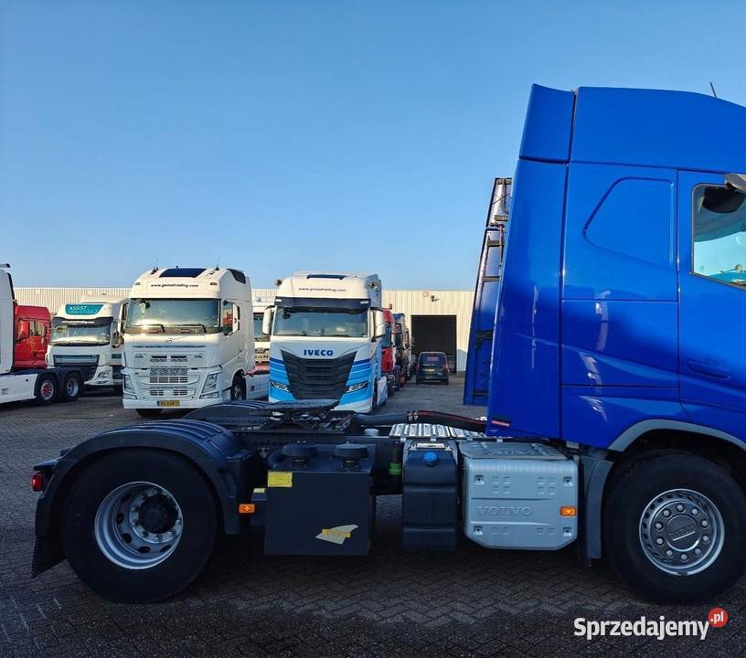 Ciagnik siodlowy z kompressorem sprezarka Welgro Ciągniki siodłowe