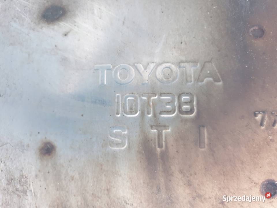 Toyota CHR CHR 18 HYBRYDA TŁUMIK KOŃCOWY Wydech Janów sprzedam