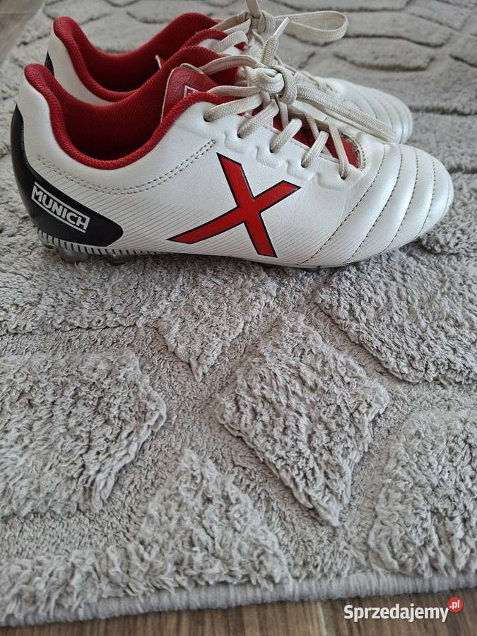 Korki buty do gry w piłkę czerwony